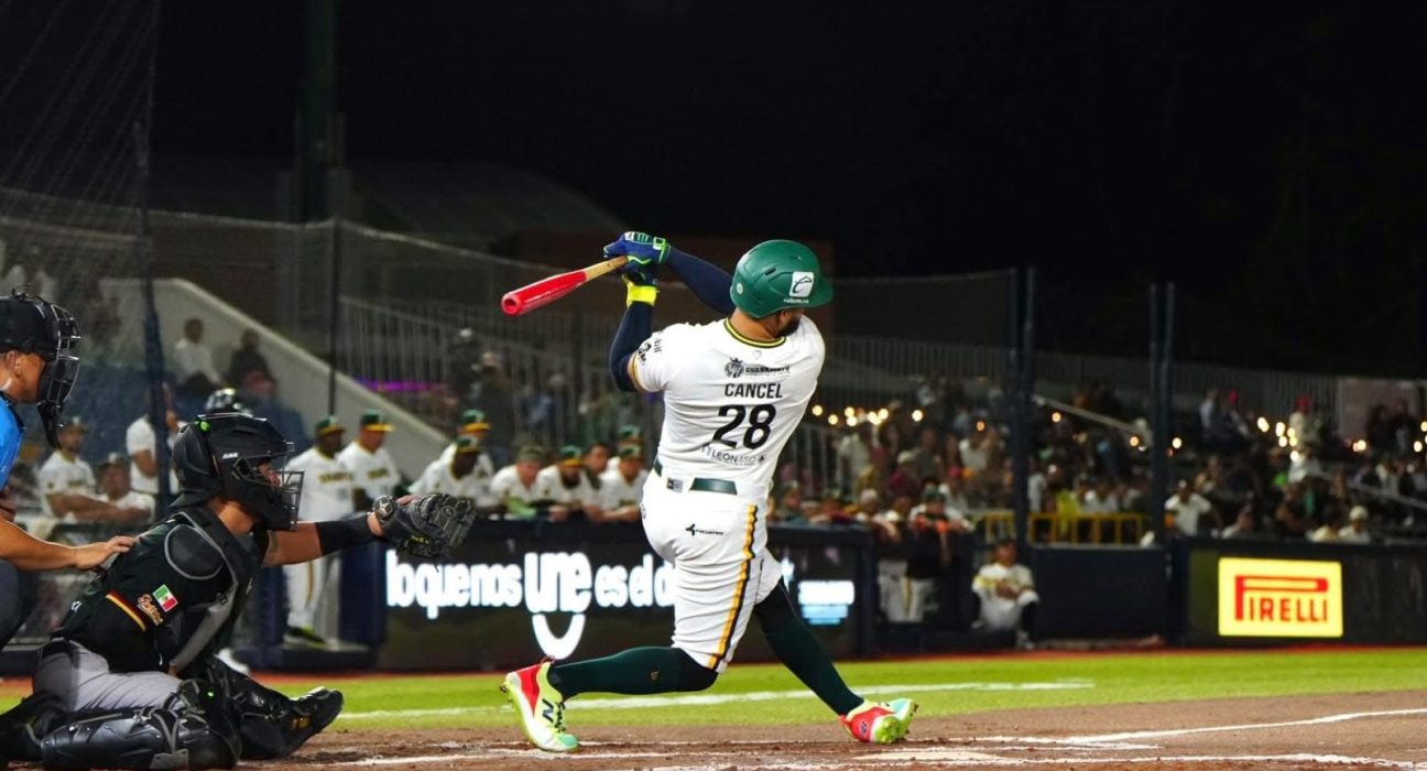 Guerreros de Oaxaca partido contra los Bravos de León