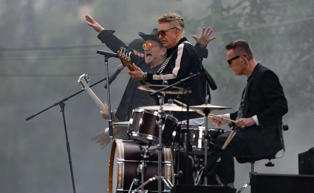 U2 graba sobre autobús en la CDMX Central Q Noticias Oaxaca
